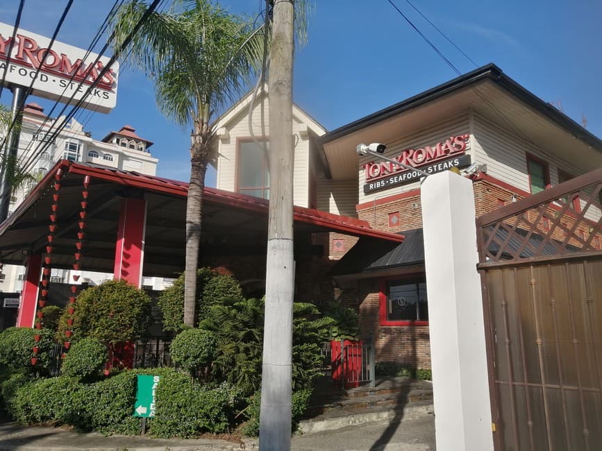 Tony Roma's