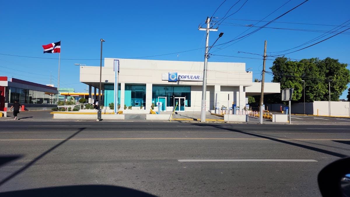 Banco Popular Dominicano — Av. José Núñez de Cáceres