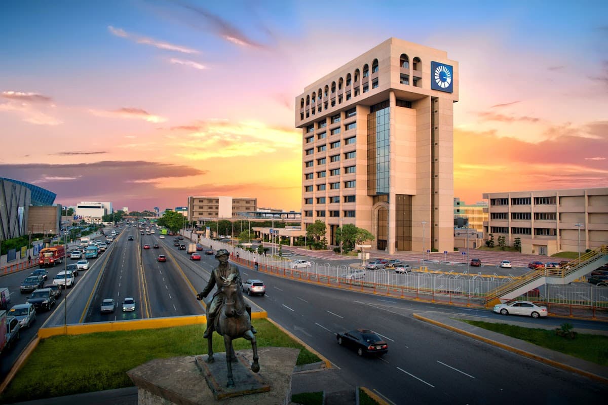 Casa Matriz — Torre Popular