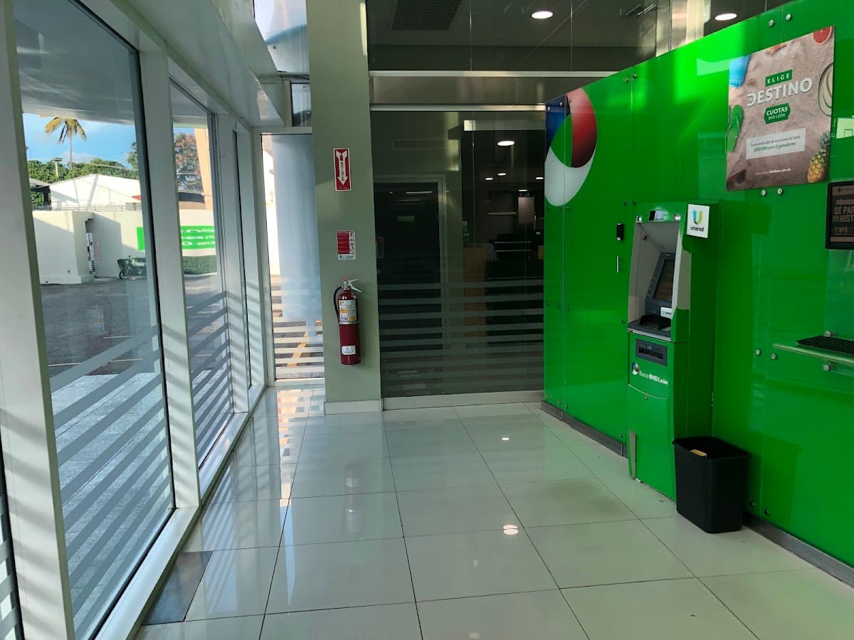 Banco BHD — C. César Nicolás Penson