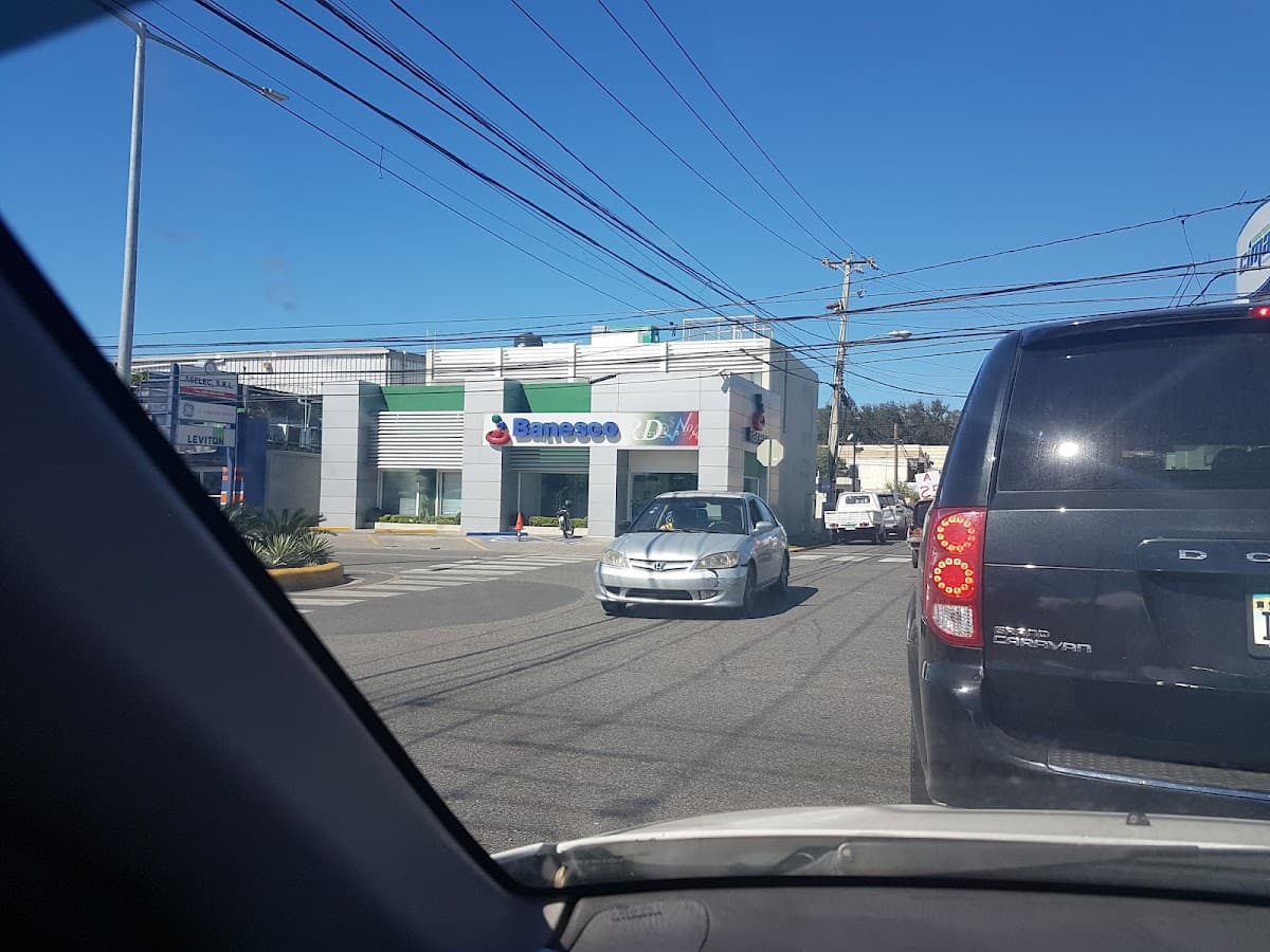 Banesco — Av. José Núñez de Cáceres